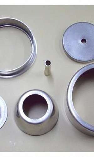 Estampagem de metais repuxados Estampagem de metais repuxados