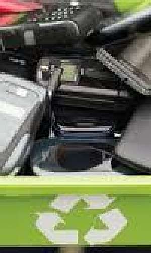 Reciclagem de Material Eletrônico Reciclagem de Material Eletrônico